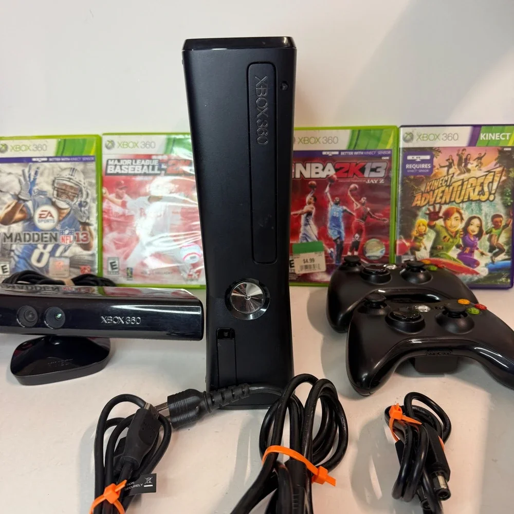 Microsoft Xbox 360 S Model 1439 Console Bundle Kinect 2 Controllers 4 Games